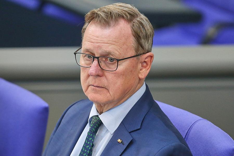 Bodo Ramelow fordert erneut Volksabstimmung über Grundgesetz und nationale Symbole