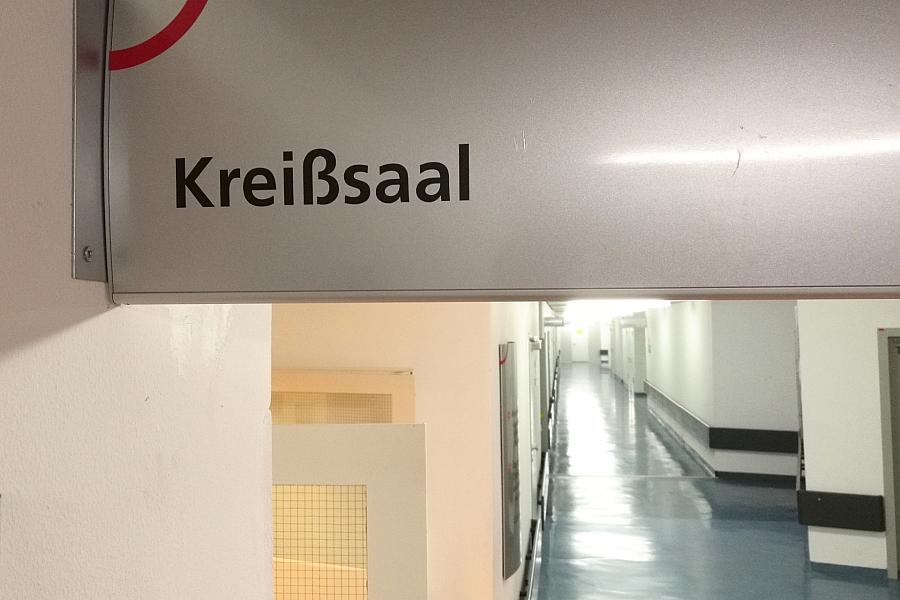 Verband fürchtet wegen neuem Hebammenhilfevertrag Einkommensverluste und Jobaufgaben bei freiberuflichen Hebammen