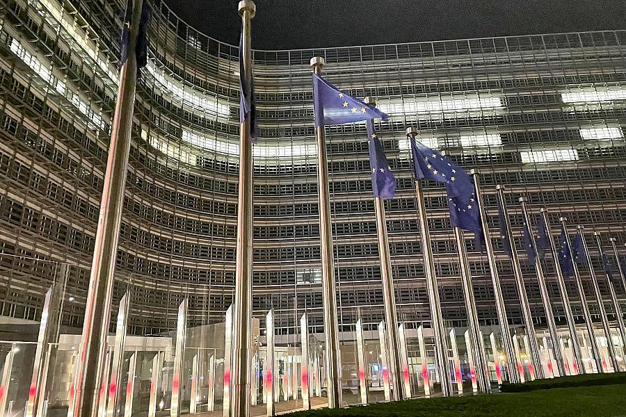 EU lockert Klimaziel 2040 durch internationale Kredite kurz vor Weltklimakonferenz