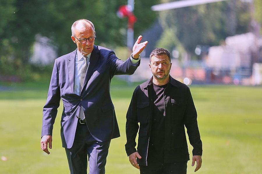 Merz Macron Starmer versprechen Ukraine volle Unterstützung für dauerhaften Frieden