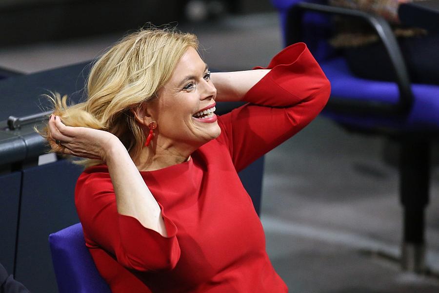 Julia Klöckner fordert erstmals eine Frau als Bundespräsidentin für 2027