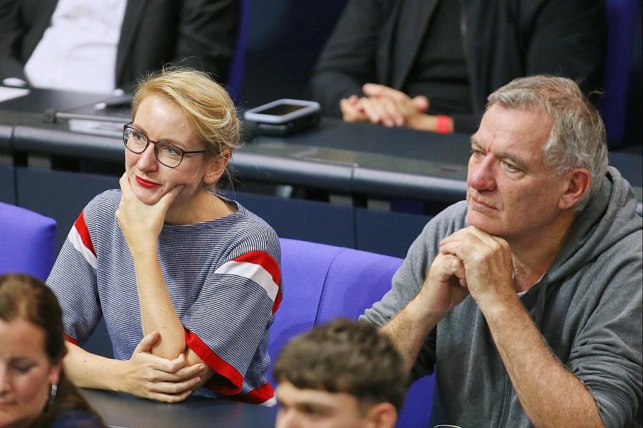 Linke will Beratungsstelle für Kriegsdienstverweigerer werden