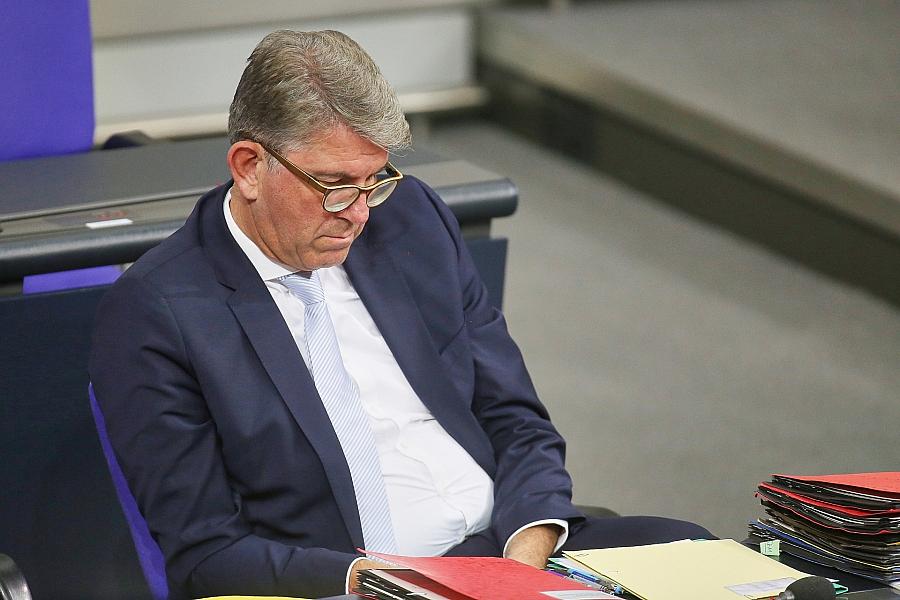Steuerzahlerbund warnt vor Folgen der Weimer-Affäre für Ludwig-Erhard-Gipfel