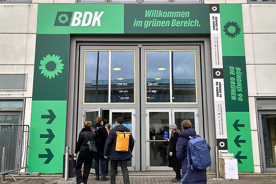 Grünen-Parteitag in Hannover: Klimaschutz und Außenpolitik im Fokus