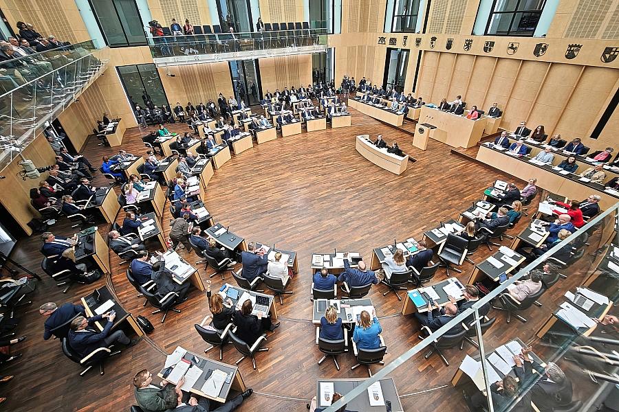 Bundesrat winkt Rentenpaket durch: Rentenniveau bis 2031 gesichert und Mütterrente ausgeweitet