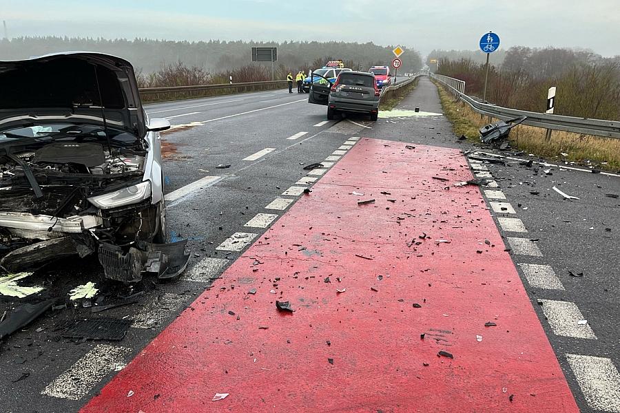 Unfall auf B189 bei Stendal – Beifahrerin schwer verletzt