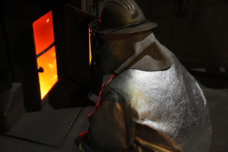 Industrieproduktion Oktober 2025: Bau und Maschinenbau treiben Anstieg um 1,8 Prozent