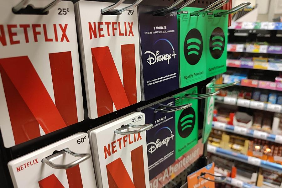 Netflix übernimmt Warner Bros. für 82,7 Milliarden Dollar und stärkt US-Produktion