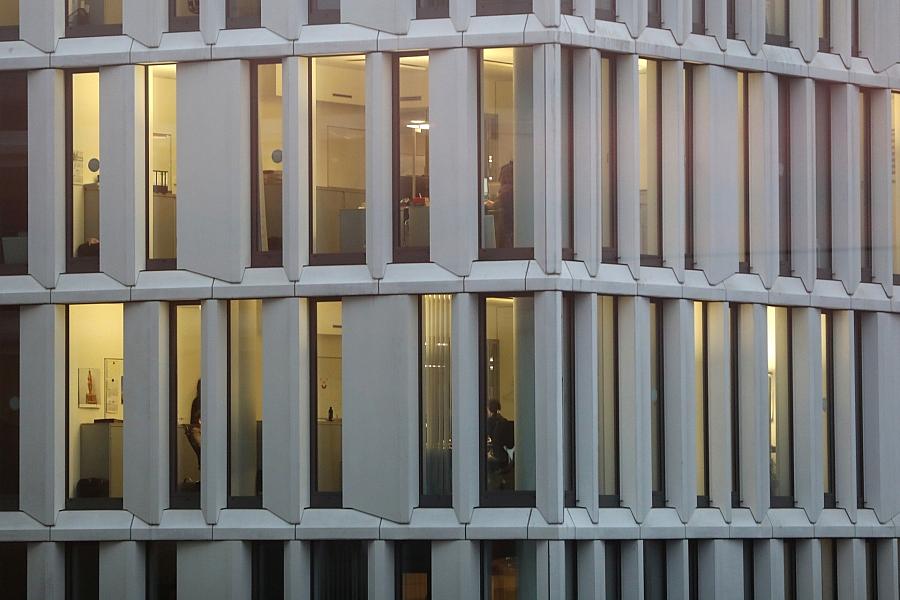 Stellen für Führungskräfte in Deutschland: Zahl der offenen Top-Positionen sinkt deutlich