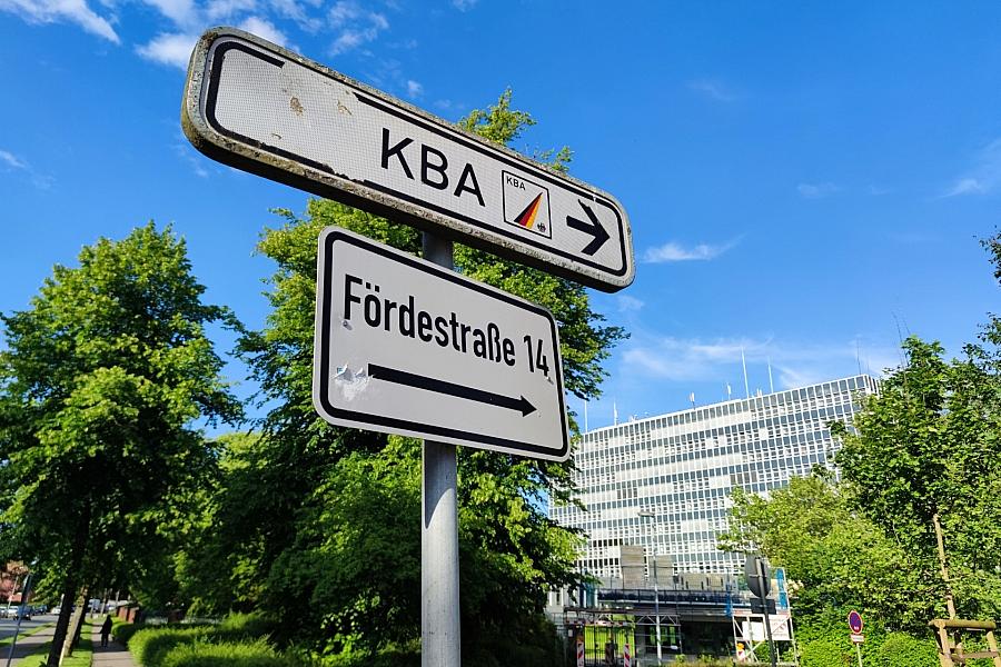 Pkw-Neuzulassungen steigen im November 2025 – Elektroautos legen um 58,5 Prozent zu