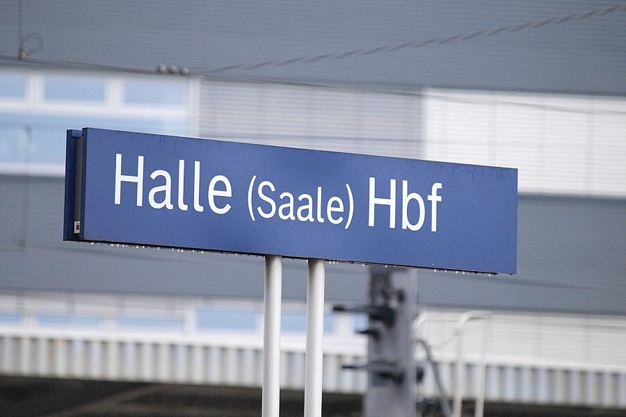 Mann ohne Ticket reist mit Softairwaffe im ICE nach Halle