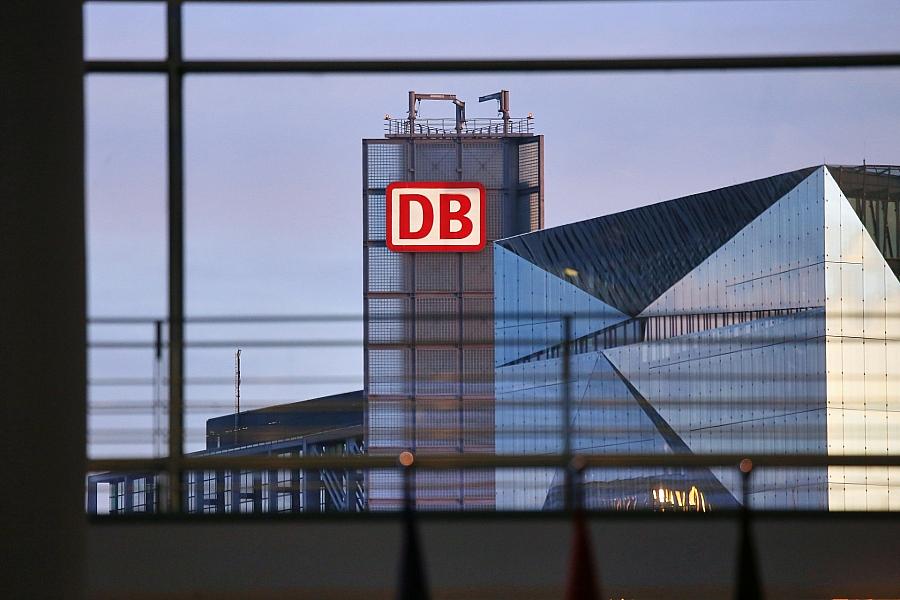 Bahn-Chefin Palla kündigt Konsequenzen für Führungskräfte an und stärkt dezentrale Verantwortung