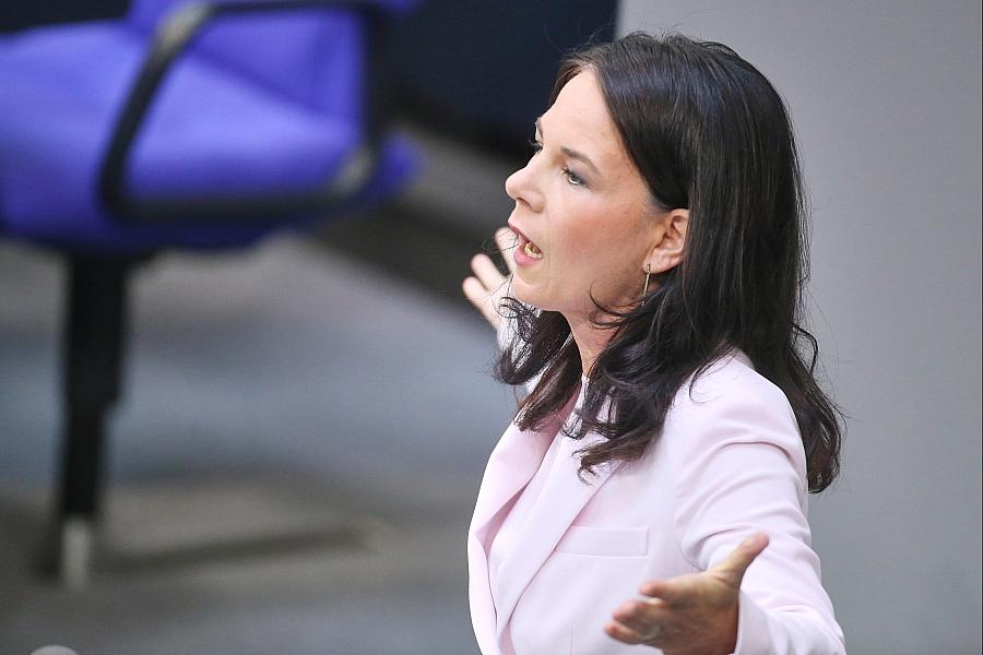 Baerbock warnt vor Gebietsabtretungen an Russland als Teil eines Ukraine-Friedens