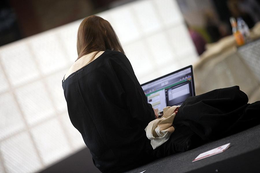 Umfrage: Deutsche erhalten im Schnitt 13 private E-Mails pro Tag