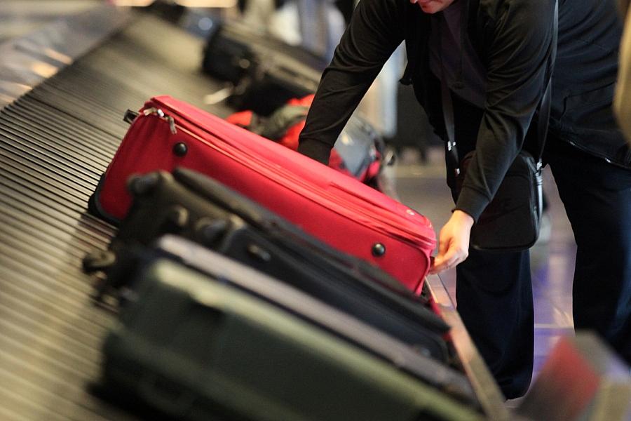 Fluggastzahlen 2025: Auslandsflüge legen zu, Inlandsverkehr bricht ein