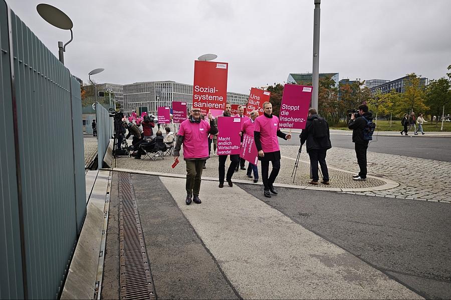 Familienunternehmer setzen Kommission ein: Wie umgehen mit AfD-Einladungen auf Landesebene?