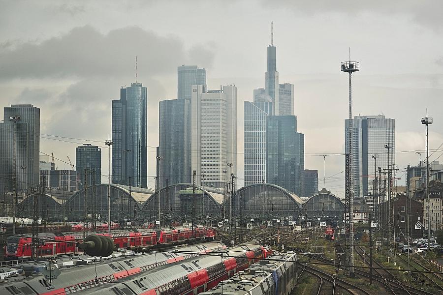 Digitaler Euro ab 2029 unter Druck: Bankenverbände kritisieren EZB-Pläne scharf