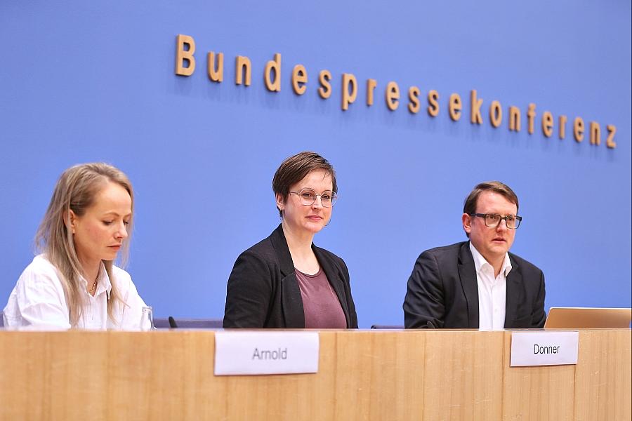 Rechtsextremismus in Deutschland: Forscher sehen weiterhin klares Ost-West-Gefälle