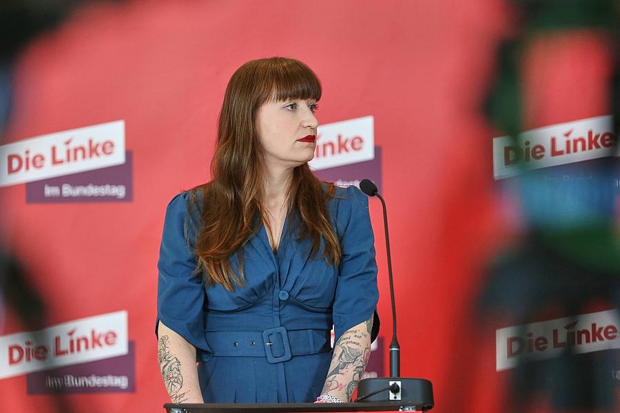 Reichinnek spricht über Migräne-Leiden und fordert offeneren Umgang mit Krankheiten in Politik