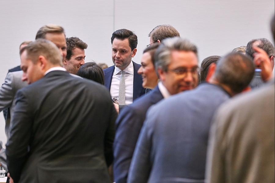 Rentenpaket: Unionsfraktion stimmt mehrheitlich zu, Junge Gruppe rebelliert weiter