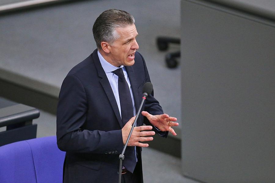 Kanzleramtschef Frei wehrt sich gegen interne Kritik und verteidigt seine politische Arbeitsweise