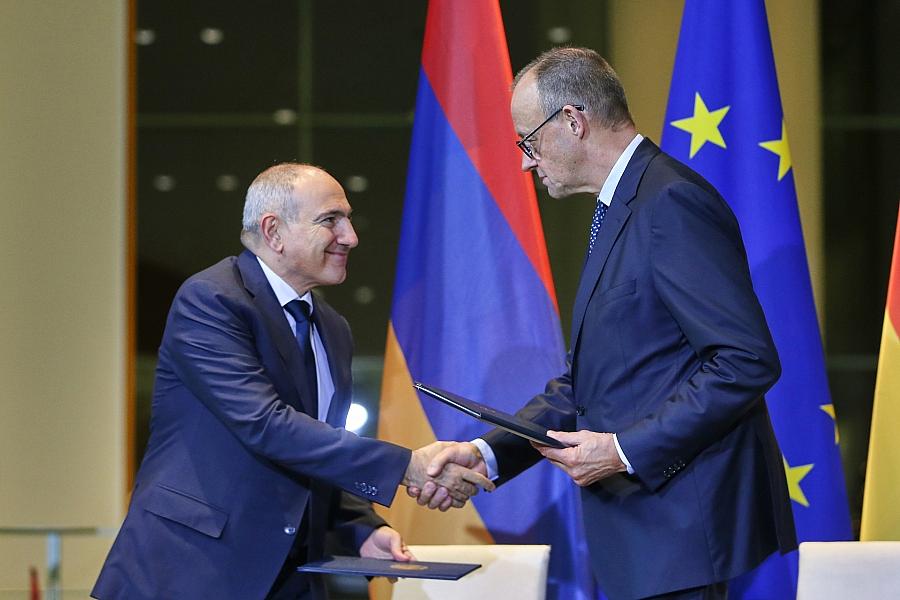 Friedrich Merz sieht nach Friedensabkommen historische Chance für Annäherung Armeniens an die EU