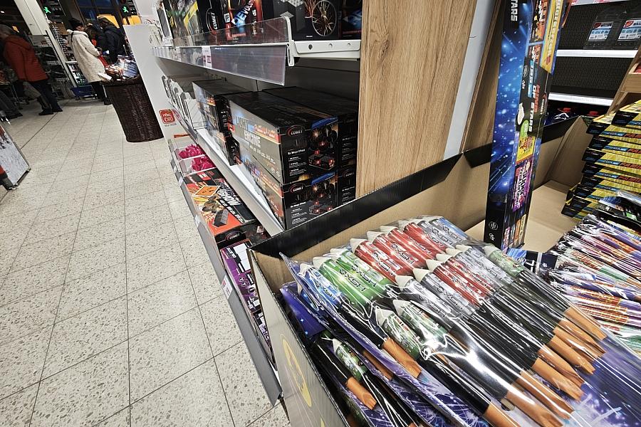 GdP Berlin fordert Böllerverbot nach Silvester – Polizei spricht von gezielten Angriffen auf Beamte