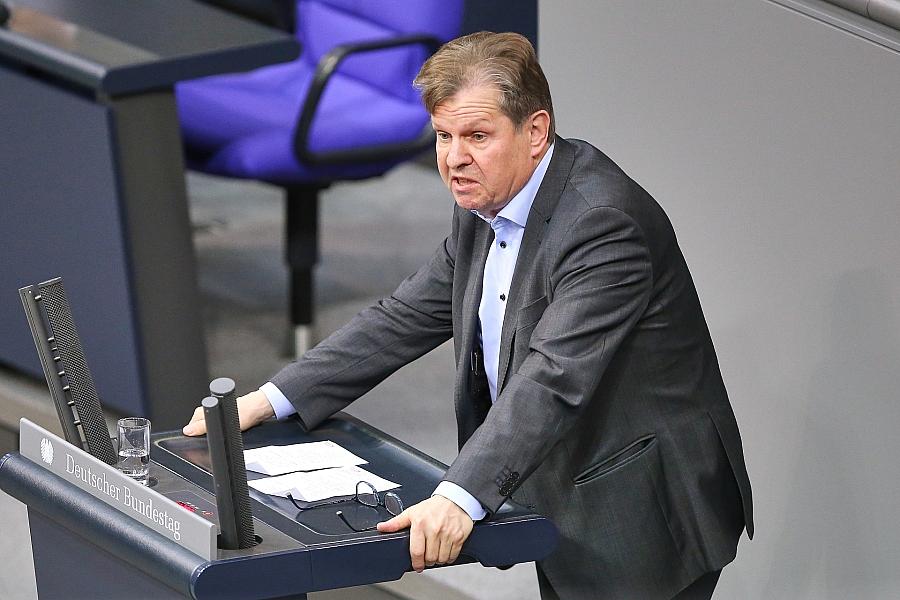 SPD und Linke kritisieren möglichen Bundeswehr-Einsatz in der Ukraine – Skepsis gegenüber Merz-Vorstoß