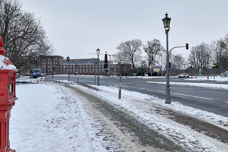 Glatteiswarnung für weite Teile Deutschlands: Gefrierender Regen führt zu Verkehrsbehinderungen