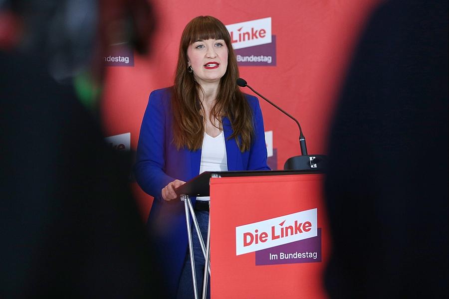 Linke kritisiert Schulzes Pläne für Zwangsdienste als Tiefpunkt in Grundsicherungsdebatte