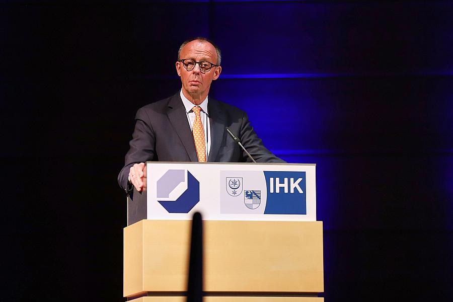 Friedrich Merz fordert mehr Arbeit für Wohlstand und kritisiert Work-Life-Balance