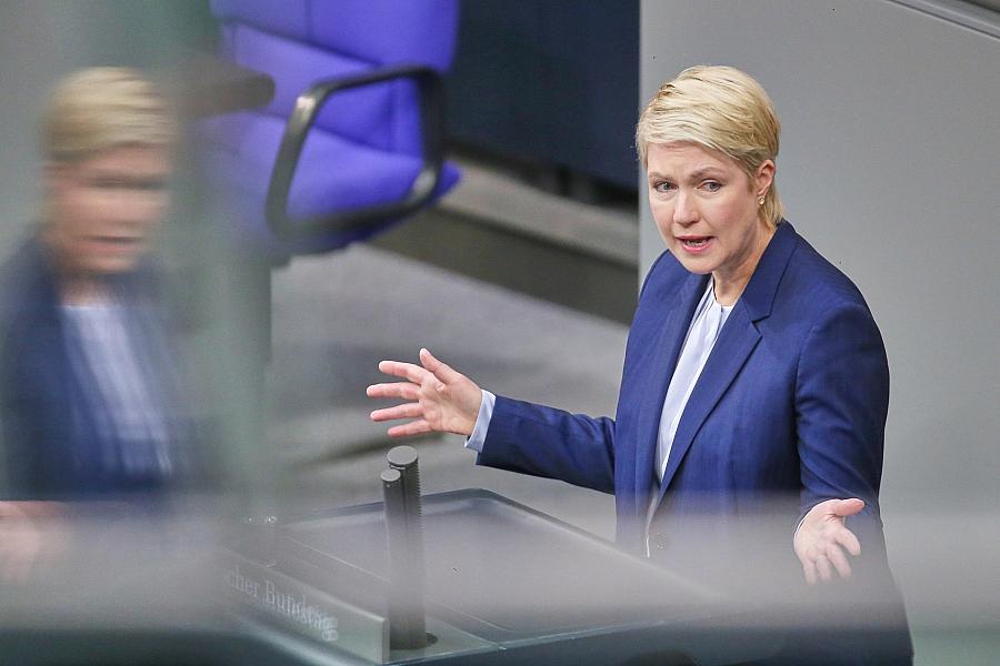 Schwesig kritisiert Söder für Fusionspläne und betont regionale Identität