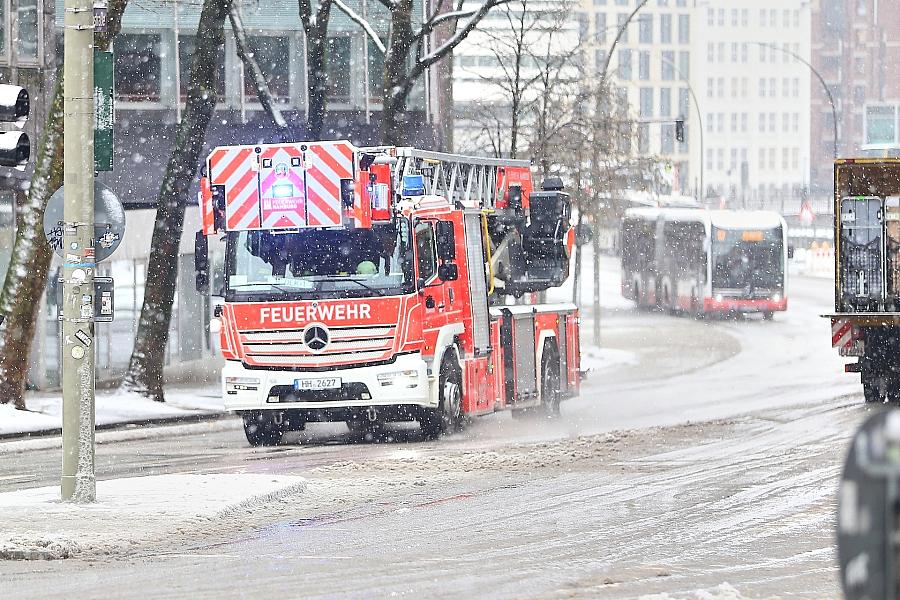 DWD hebt Unwetterwarnungen auf – Schneefall bleibt in vielen Regionen Deutschlands