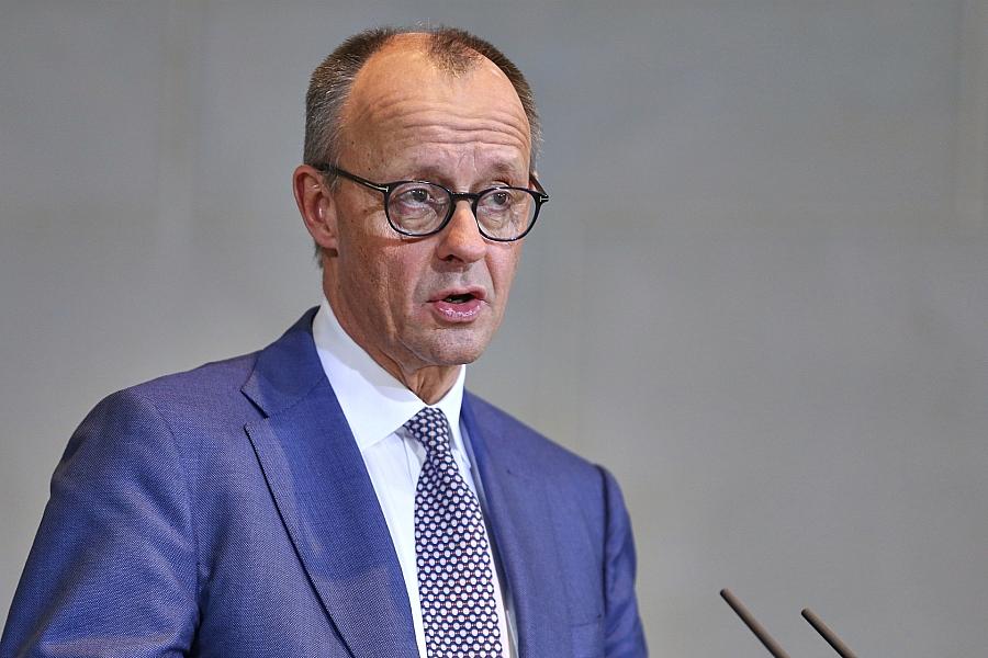 Merz will in Golf-Staaten auch über Menschenrechte sprechen