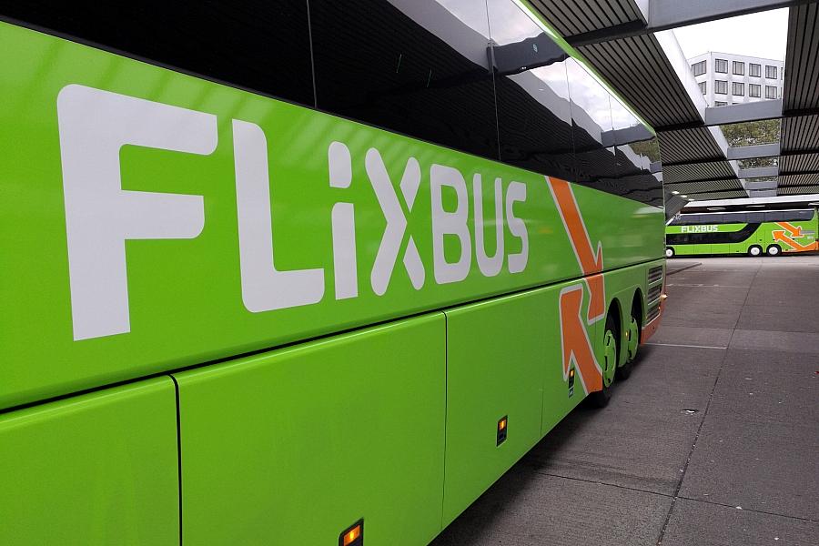 Flixbus und Flixtrain trotz Schneewalze bisher ohne Ausfälle – Fahrplan unter Beobachtung