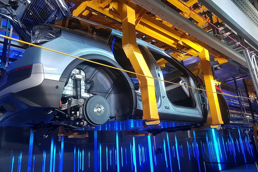 Wirtschaftsforscher warnen vor AfD-Plänen für Autoindustrie in Baden-Württemberg