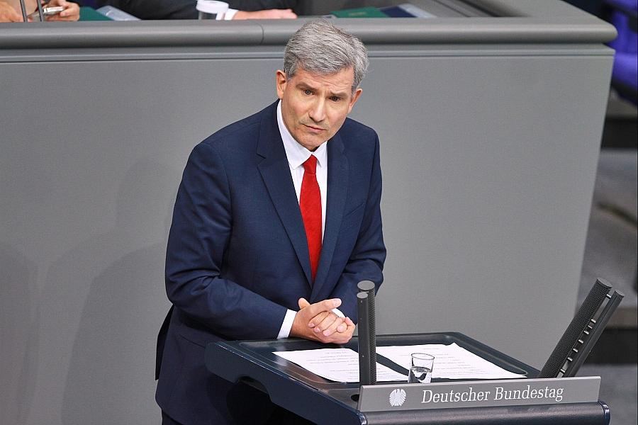 Transatlantik-Koordinator Hakverdi mahnt konstruktiven Dialog zu US-Grönland-Plänen an und betont dänische Souveränität