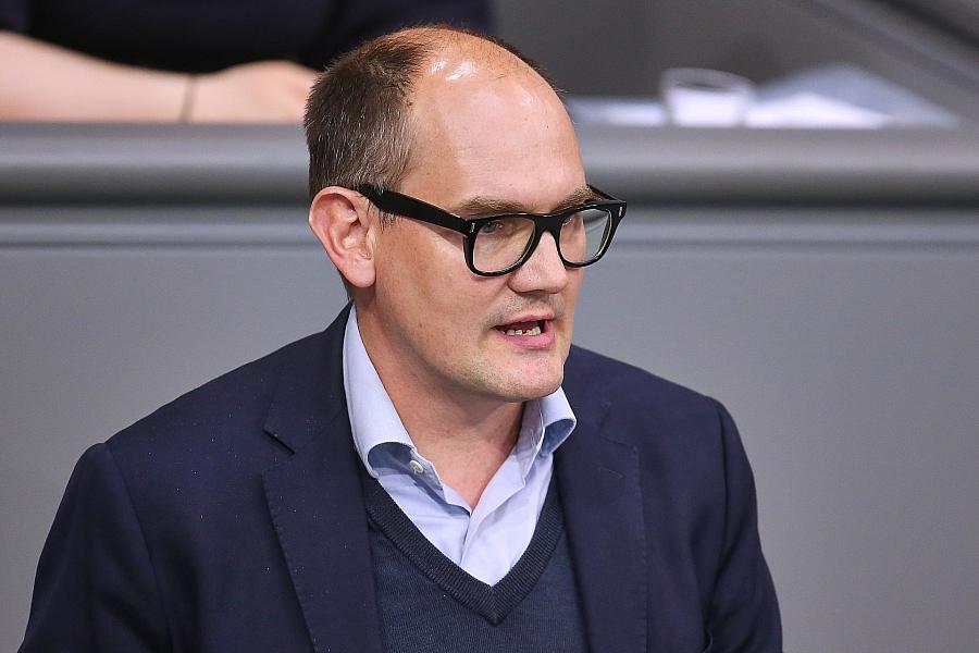 Grünen-Politiker Dahmen weist Vorwürfe des US-Gesundheitsministers zu angeblicher Ärzte-Verfolgung in Deutschland zurück