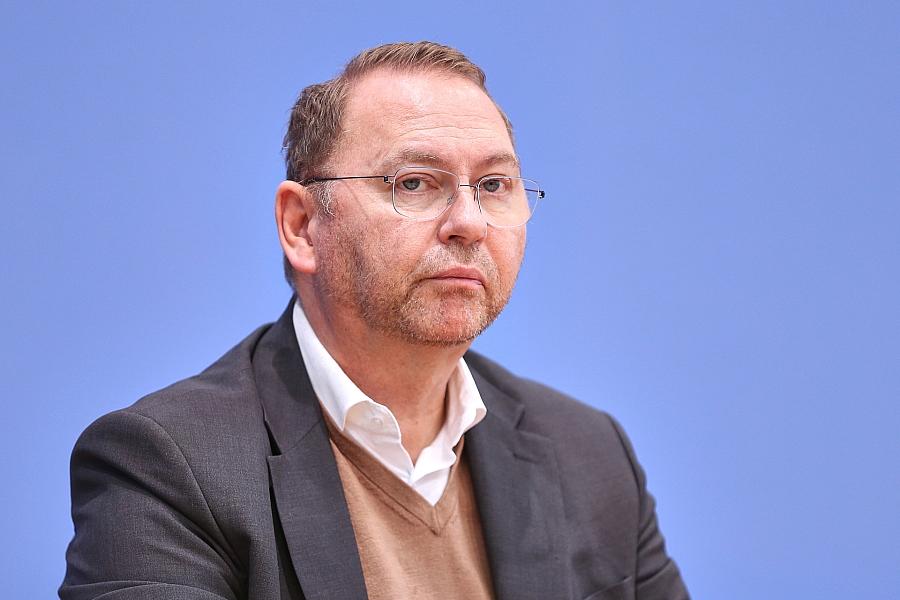 Verdi-Chef Werneke fordert realitätsnahes Angebot in Tarifverhandlungen für Länder