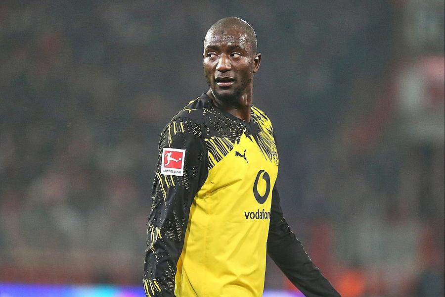 Borussia Dortmund gewinnt 2:0 gegen Atalanta Bergamo in der Champions League Play-off-Hinspiel