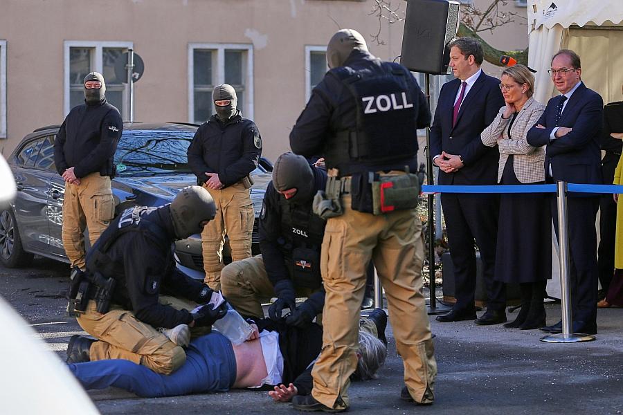 Bundesregierung beschließt Aktionsplan gegen organisierte Kriminalität