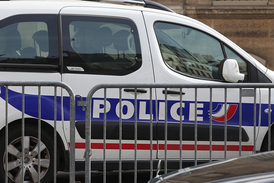 Angriff am Arc de Triomphe in Paris: Polizist verletzt, Anti-Terror-Staatsanwaltschaft ermittelt