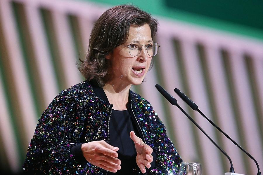 EU-Parlamentarierin fordert Klarheit von USA und Israel zu Kriegszielen im Iran