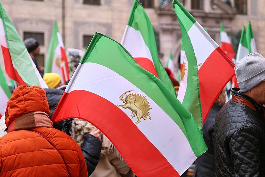 Omid Nouripour fordert Betätigungsverbot für iranische Revolutionsgarden in Deutschland