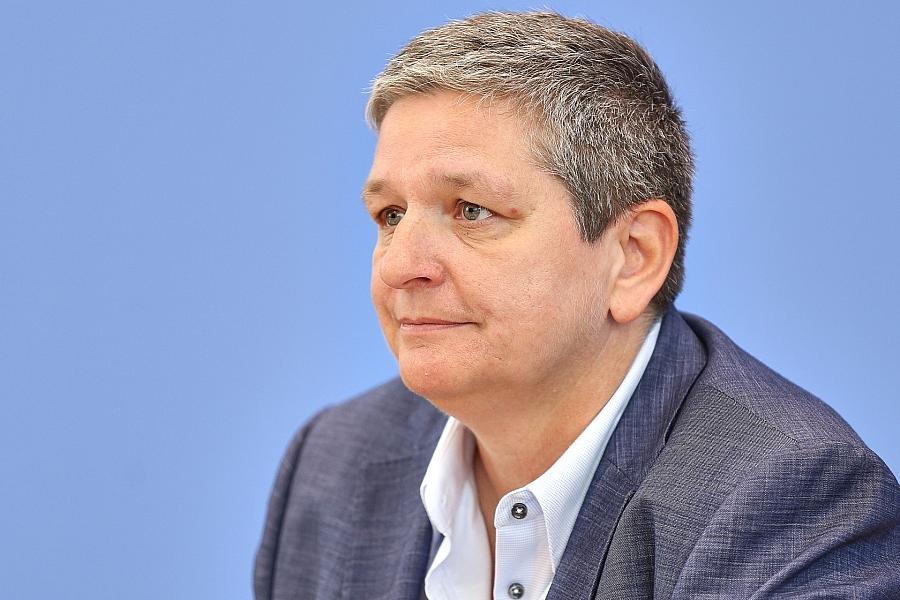 BSI-Chefin Claudia Plattner bewertet Cyberangriff auf die Bahn als ungewöhnlich groß angelegte Attacke