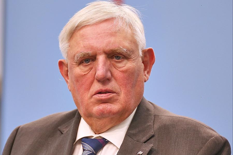 CDU-Vize Laumann warnt vor Einzelvorstößen der Koalition und fordert Gesamtkonzept