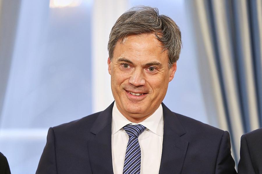 Norbert Himmler als ZDF-Intendant wiedergewählt trotz Kritik am KI-Skandal