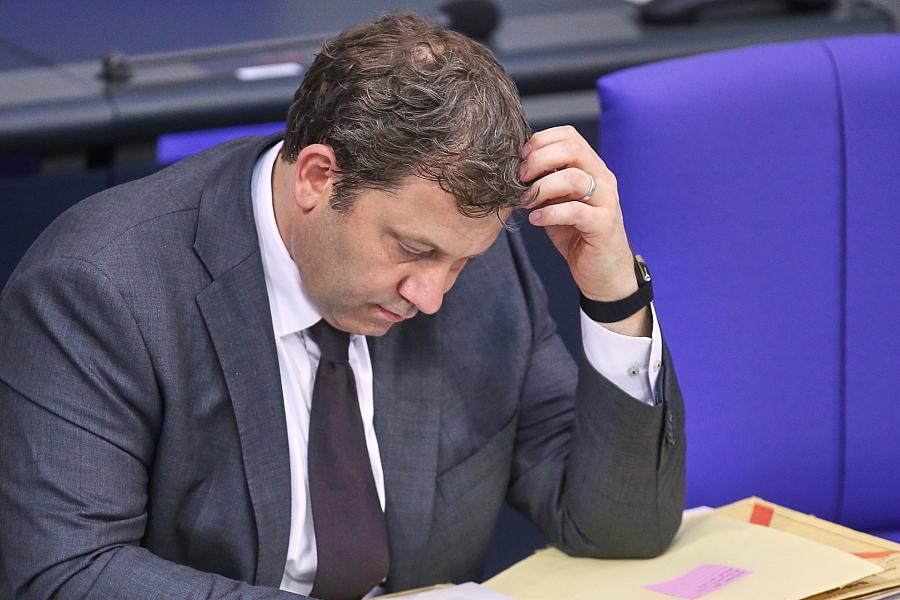 Finanzminister Klingbeil warnt vor Risiken für Märkte durch Nahost-Krieg und fordert Ende des Iran-Regimes