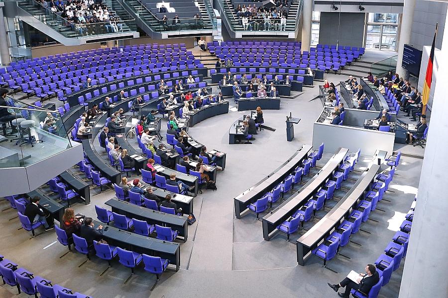 Bundestag will Tempo bei Renten- und Gesundheitsreformen selbst bestimmen