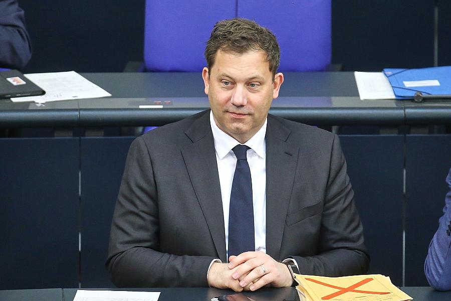 Klingbeil offen für Änderungen an Altersvorsorge-Reform – Kostendeckel im Fokus